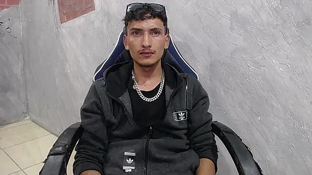 SavageLover  online show from December 2025 04:39:02 AM