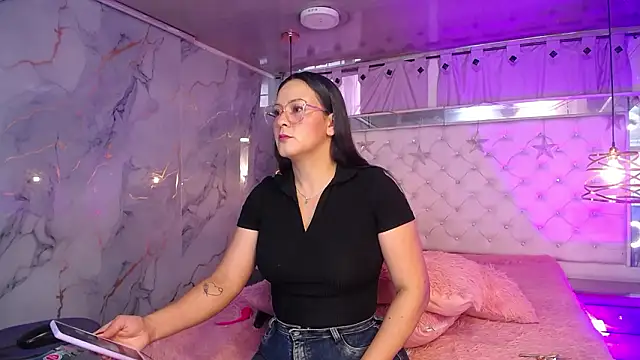 Melissa-roberts online show from March 2026 02:13:01 PM