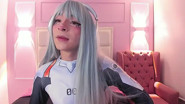 Damiian20  online show from October 2025 12:45:02 PM