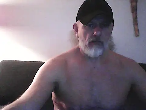 Snapshot of BroBators chatting on May 2026 10:17:01 PM BroBators online show from May 2026 10:17:01 PM