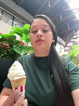 chanelketty online show from November 2025 03:45:02 PM