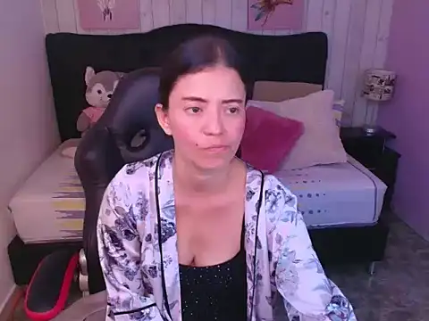  Rachel Jones  online show from February 2026 03:26:01 AM