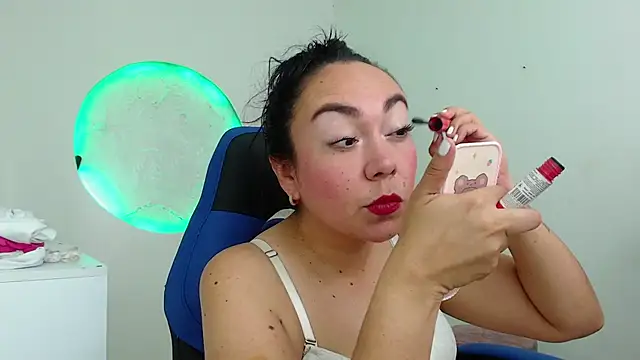 Yadis hot online show from November 2025 08:53:02 PM