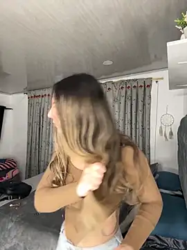 sarah honey   online show from October 2025 10:52:02 AM