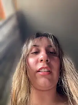 Snapshot of sarah_honey__ chatting on April 2026 07:19:02 PM sarah honey online show from April 2026 07:19:02 PM