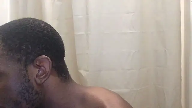 Snapshot of Rayraythegoat chatting on December 2025 03:44:02 AM Rayraythegoat online show from December 2025 03:44:02 AM