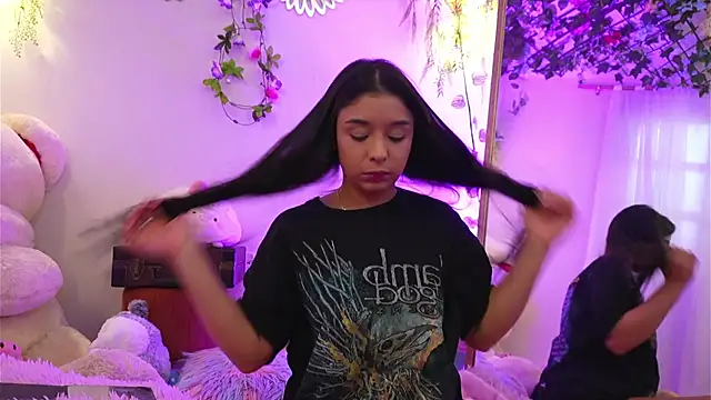 ISA NIXON online show from November 2025 08:33:02 PM