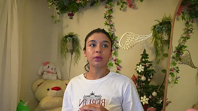 ISA NIXON online show from December 2025 11:01:02 PM