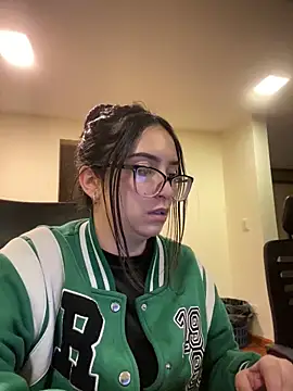 Kloe Novoa online show from March 2026 12:20:01 PM