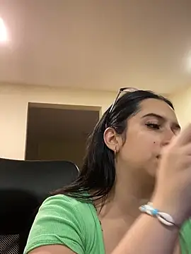 Kloe Novoa online show from March 2026 12:30:01 PM