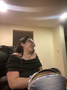 Kloe Novoa online show from March 2026 12:22:01 PM