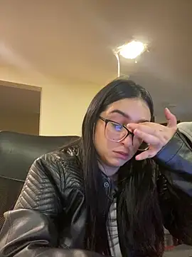 Kloe Novoa online show from April 2026 12:21:01 PM