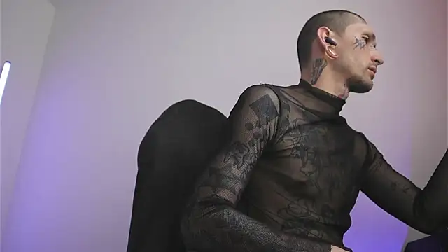 Snapshot of TokyoHatsumoto chatting on February 2026 10:03:02 PM TokyoHatsumoto online show from February 2026 10:03:02 PM