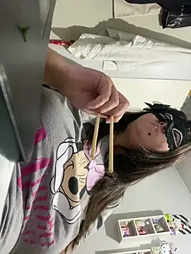 crazzyanne online show from December 2025 05:24:01 AM