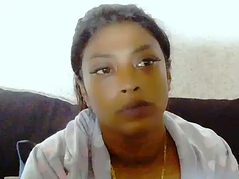 Snapshot of DOVE85 chatting on November 2025 11:54:01 AM DOVE85 online show from November 2025 11:54:01 AM