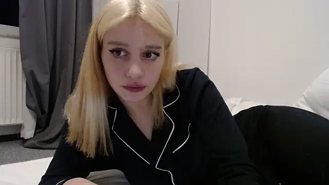 bellefleurrr online show from December 2025 08:57:01 PM