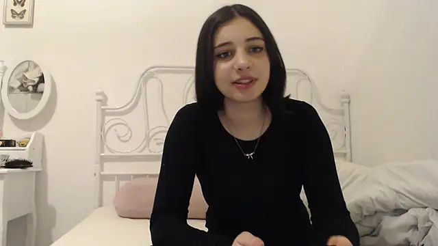 bellefleurrr online show from April 2026 10:18:01 PM