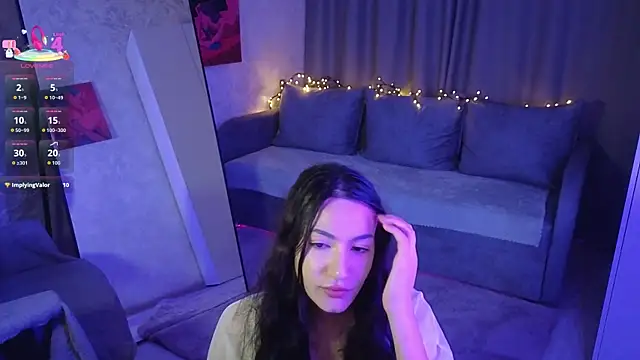 Mulan Lo online show from November 2025 06:29:01 PM