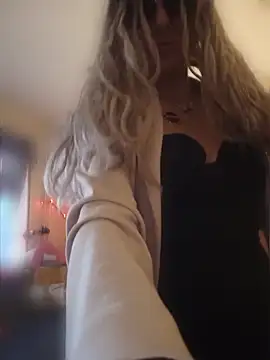 LilaniLoverx online show from April 2026 09:56:01 AM