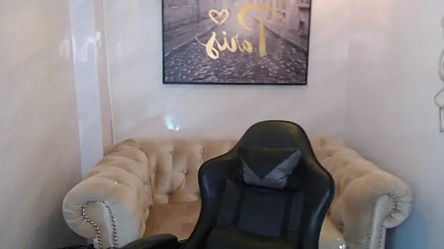 Afrodita Wild v online show from April 2026 01:18:01 PM