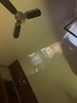 Snapshot of gigi333regi chatting on December 2025 01:06:01 PM gigi333regi online show from December 2025 01:06:01 PM