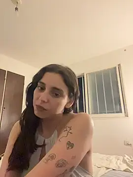 Snapshot of gigi333regi chatting on February 2026 01:02:01 AM gigi333regi online show from February 2026 01:02:01 AM