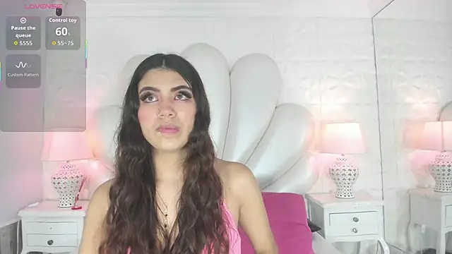 Snapshot of AntonellaPowell chatting on November 2025 07:57:02 PM AntonellaPowell online show from November 2025 07:57:02 PM