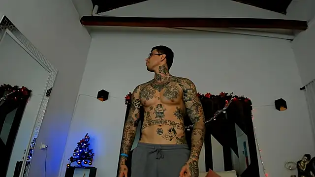 MATEO DILUCA online show from December 2025 01:08:01 PM