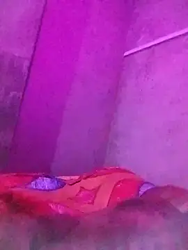 Snapshot of desicoupleNoon chatting on October 2025 05:03:01 PM desicoupleNoon online show from October 2025 05:03:01 PM