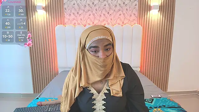 Snapshot of Lina_arabiann chatting on November 2025 12:40:01 PM Lina arabiann online show from November 2025 12:40:01 PM