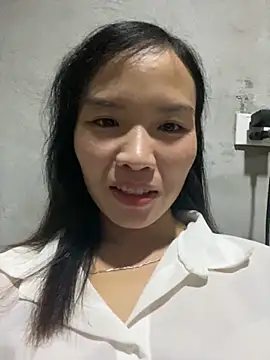 Snapshot of Yunzang chatting on November 2025 01:11:01 AM Yunzang online show from November 2025 01:11:01 AM