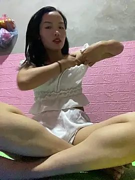 Snapshot of Yunzang chatting on December 2025 01:12:02 AM Yunzang online show from December 2025 01:12:02 AM