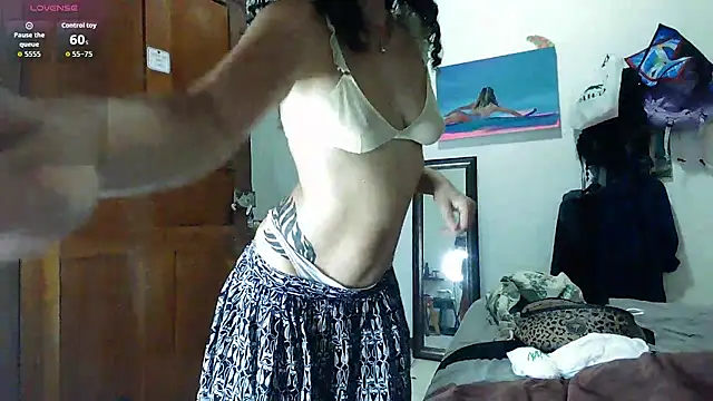 Snapshot of eleganceafterdark chatting on February 2026 01:26:01 AM eleganceafterdark online show from February 2026 01:26:01 AM