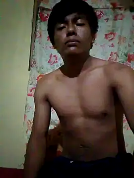 Snapshot of GuzzMiranda18 chatting on November 2025 10:47:02 AM GuzzMiranda18 online show from November 2025 10:47:02 AM