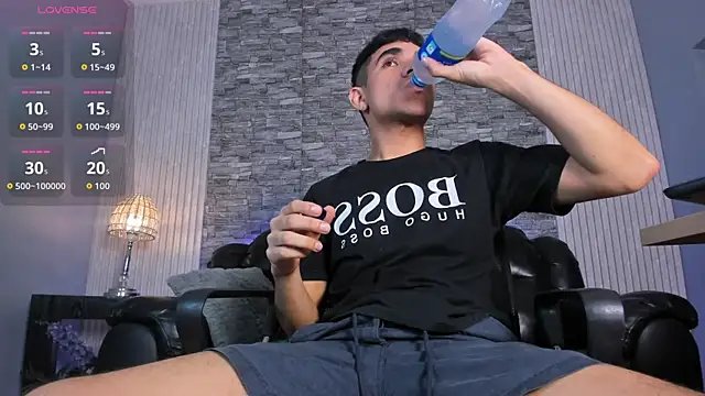 zack joness18 online show from November 2025 04:47:01 AM