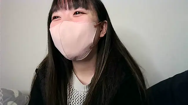 yua chan00 online show from December 2025 01:17:04 PM