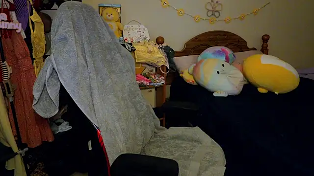 sugasunny04 online show from June 2026 08:13:01 PM