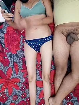 Snapshot of couple-open-enjoy chatting on May 2026 12:13:01 PM couple-open-enjoy online show from May 2026 12:13:01 PM