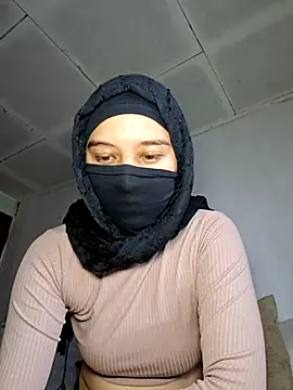 Snapshot of AmirahZahra_ chatting on October 2025 02:20:01 PM AmirahZahra  online show from October 2025 02:20:01 PM