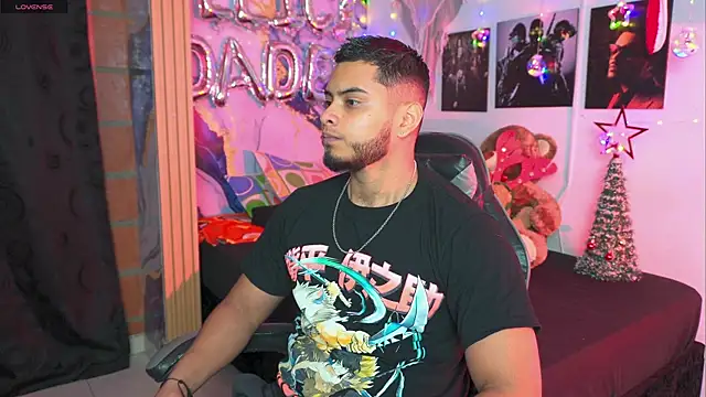 Tiler wolker online show from December 2025 03:35:02 AM