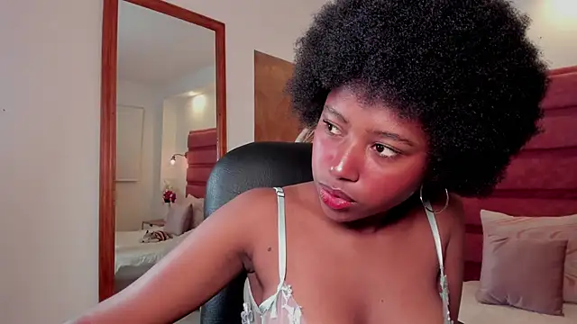 Snapshot of violeta_ruizz chatting on November 2025 11:54:01 AM violeta ruizz online show from November 2025 11:54:01 AM