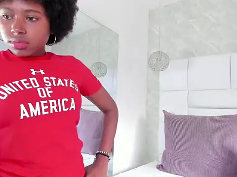 Snapshot of violeta_ruizz chatting on November 2025 05:12:01 PM violeta ruizz online show from November 2025 05:12:01 PM