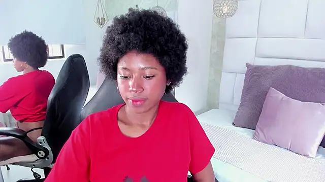 Snapshot of violeta_ruizz chatting on November 2025 04:29:02 PM violeta ruizz online show from November 2025 04:29:02 PM