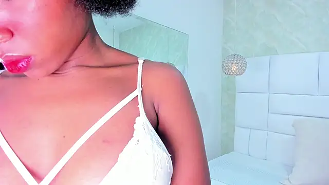 Snapshot of violeta_ruizz chatting on February 2026 03:48:02 AM violeta ruizz online show from February 2026 03:48:02 AM