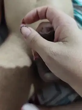 Snapshot of Dylan_2717 chatting on November 2025 05:10:02 AM Dylan 2717 online show from November 2025 05:10:02 AM