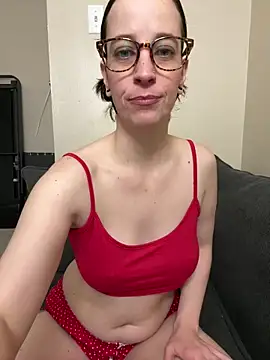 CreamedKitten online show from December 2025 03:49:02 PM