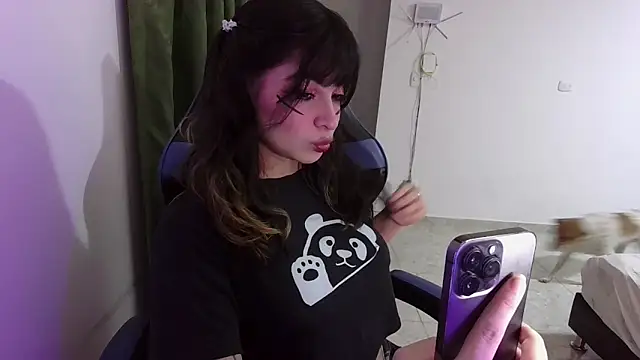 Annagoth  online show from November 2025 12:32:01 AM