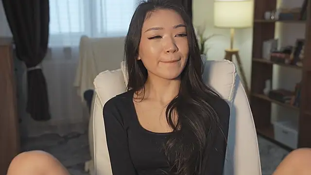 Snapshot of OnieClose chatting on March 2026 07:37:02 AM OnieClose online show from March 2026 07:37:02 AM