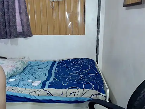 prettysam9 online show from April 2026 12:26:02 AM