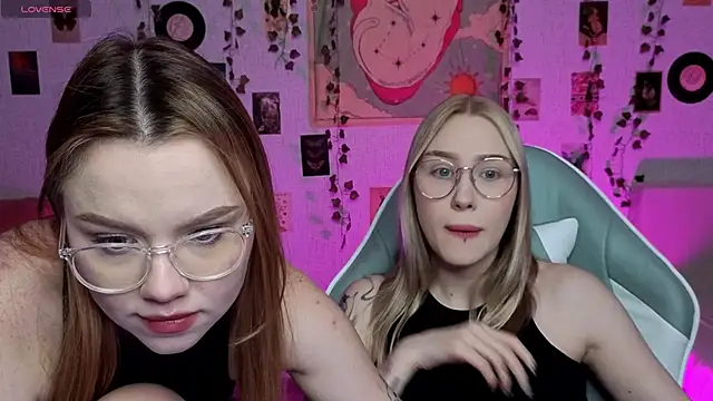 Snapshot of _kitEkat__ chatting on October 2025 08:59:02 PM  kitEkat   online show from October 2025 08:59:02 PM